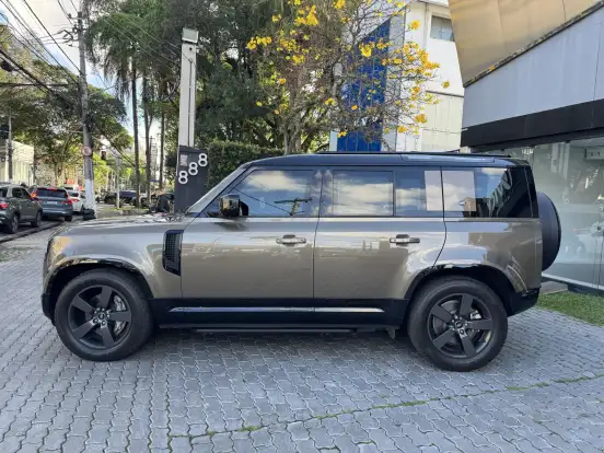 LAND ROVER-DEFENDER-2023