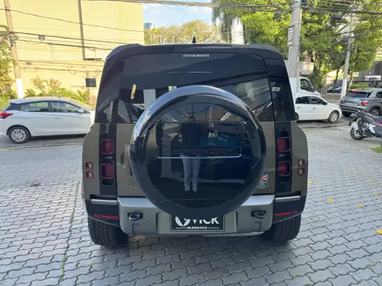 LAND ROVER-DEFENDER-2023