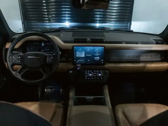 LAND ROVER-DEFENDER-2025