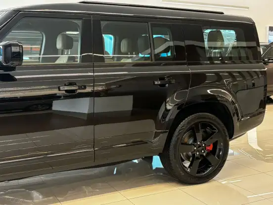 LAND ROVER-DEFENDER-2026