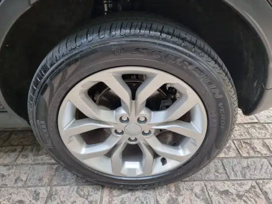 LAND ROVER-DISCOVERY SPORT-2018