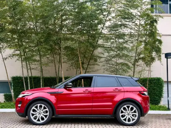 LAND ROVER-RANGE ROVER EVOQUE-2.0 DYNAMIC 4WD 16V GASOLINA 4P AUTOMÁTICO LAND ROVER-RANGE ROVER EVOQUE-2013