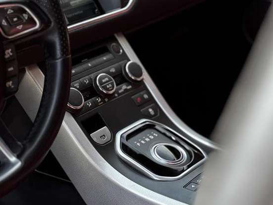 LAND ROVER-RANGE ROVER EVOQUE-2.0 DYNAMIC 4WD 16V GASOLINA 4P AUTOMÁTICO LAND ROVER-RANGE ROVER EVOQUE-2013