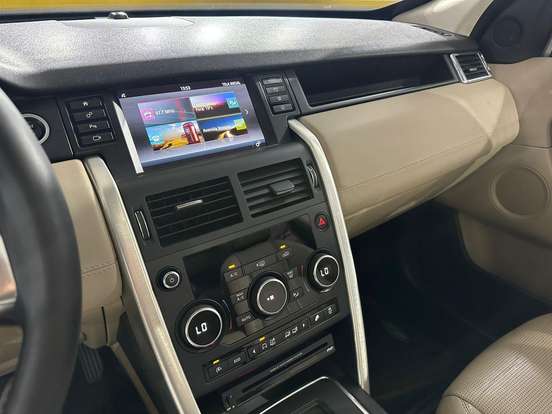 LAND ROVER-DISCOVERY SPORT-2015