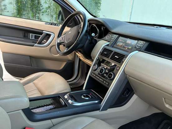 LAND ROVER-DISCOVERY SPORT-2018