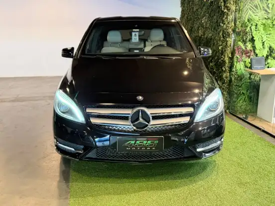 MERCEDES-BENZ-B 200-1.6 SPORT TURBO GASOLINA 4P AUTOMÁTICO MERCEDES-BENZ-B 200-2013