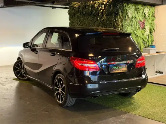 MERCEDES-BENZ-B 200-2013