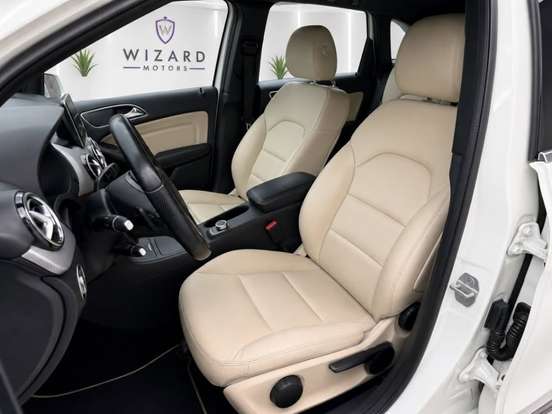MERCEDES-BENZ-B 200-2013