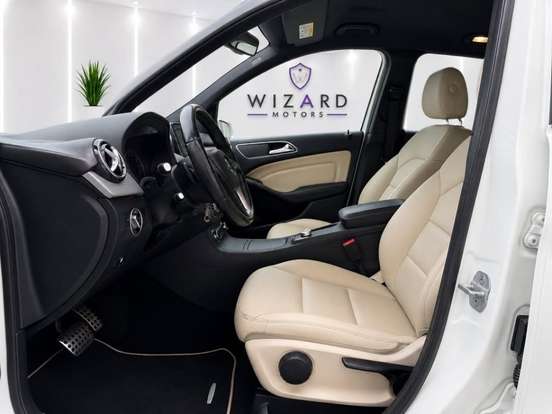 MERCEDES-BENZ-B 200-1.6 SPORT TURBO GASOLINA 4P AUTOMÁTICO MERCEDES-BENZ-B 200-2013