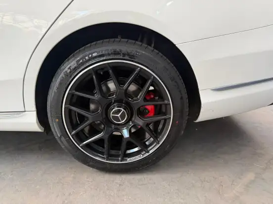MERCEDES-BENZ-C 200-2.0 CGI AVANTGARDE 16V GASOLINA 4P AUTOMÁTICO MERCEDES-BENZ-C 200-2015