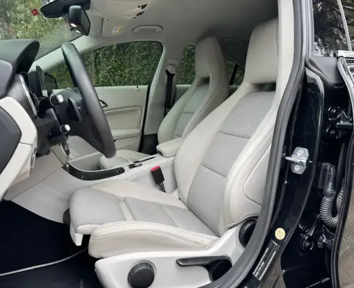MERCEDES-BENZ-CLA 180-1.6 CGI GASOLINA 7G-DCT MERCEDES-BENZ-CLA 180-2017
