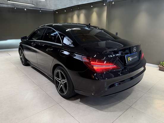 MERCEDES-BENZ-CLA 180-1.6 CGI GASOLINA 7G-DCT MERCEDES-BENZ-CLA 180-2017
