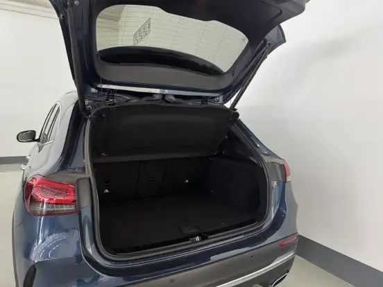 MERCEDES-BENZ-GLA 200-2021