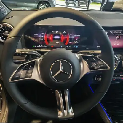 MERCEDES-BENZ-GLA 200-2026