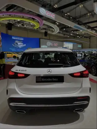 MERCEDES-BENZ-GLA 200-2026
