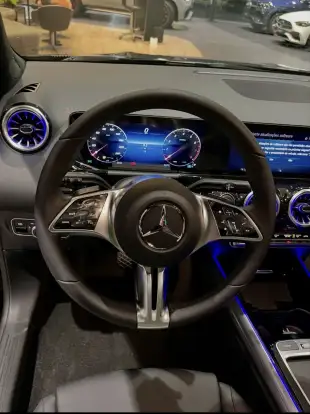 MERCEDES-BENZ-GLA 200-2026