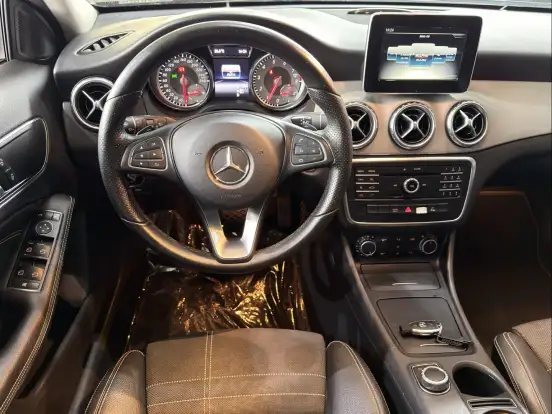 MERCEDES-BENZ-GLA 200-1.6 CGI ADVANCE 16V TURBO FLEX 4P AUTOMÁTICO MERCEDES-BENZ-GLA 200-2017