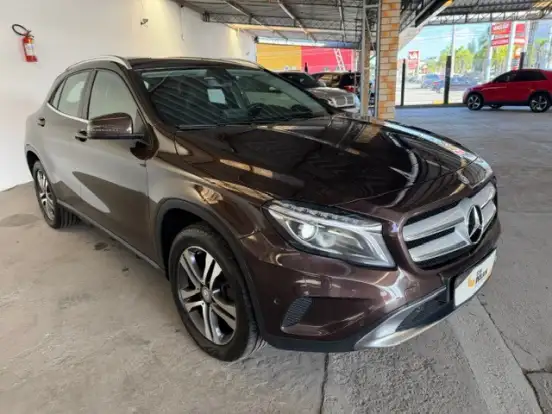 MERCEDES-BENZ-GLA 200-1.6 CGI ADVANCE 16V TURBO FLEX 4P AUTOMÁTICO MERCEDES-BENZ-GLA 200-2017