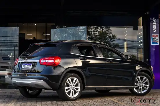 MERCEDES-BENZ-GLA 200-1.6 CGI ADVANCE 16V TURBO FLEX 4P AUTOMÁTICO MERCEDES-BENZ-GLA 200-2015