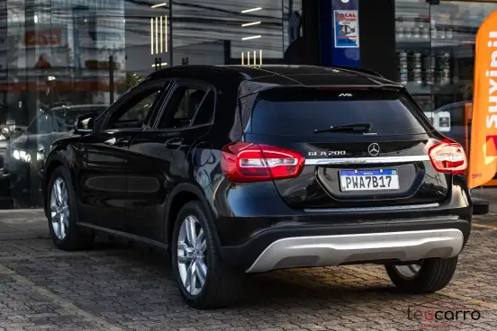 MERCEDES-BENZ-GLA 200-1.6 CGI ADVANCE 16V TURBO FLEX 4P AUTOMÁTICO MERCEDES-BENZ-GLA 200-2015
