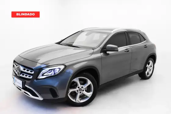 MERCEDES-BENZ GLA 200 1.6 CGI FLEX ADVANCE 7G-DCT