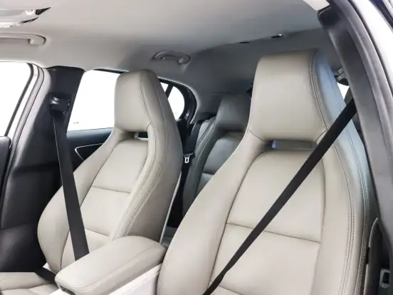 MERCEDES-BENZ-GLA 200-1.6 CGI FLEX ADVANCE 7G-DCT MERCEDES-BENZ-GLA 200-2019