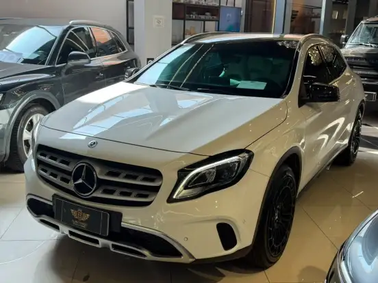 MERCEDES-BENZ-GLA 200-1.6 CGI FLEX ADVANCE 7G-DCT MERCEDES-BENZ-GLA 200-2020