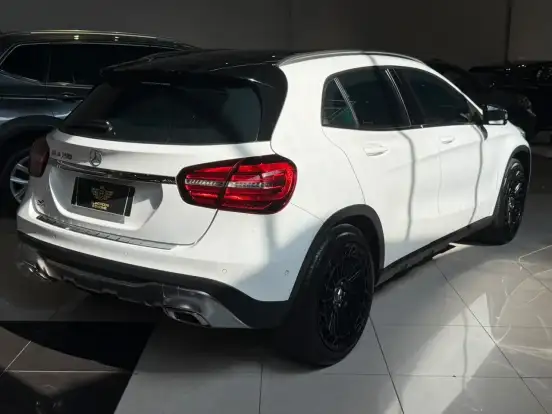 MERCEDES-BENZ-GLA 200-1.6 CGI FLEX ADVANCE 7G-DCT MERCEDES-BENZ-GLA 200-2020