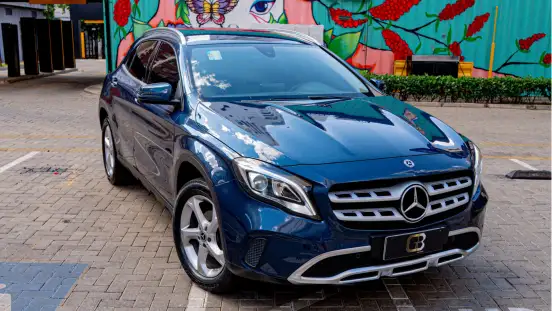 MERCEDES-BENZ-GLA 200-2019