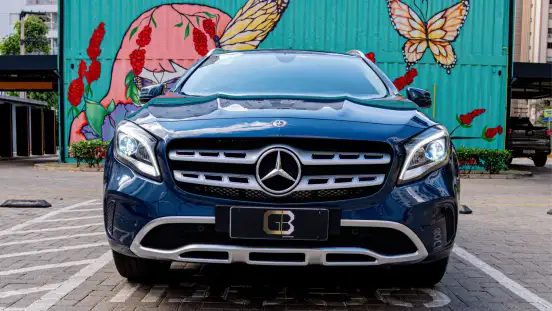 MERCEDES-BENZ-GLA 200-2019
