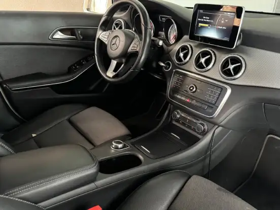 MERCEDES-BENZ-GLA 200-1.6 CGI STYLE 16V TURBO FLEX 4P AUTOMÁTICO MERCEDES-BENZ-GLA 200-2016
