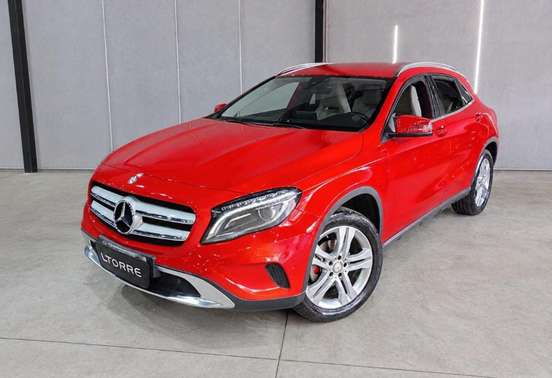 MERCEDES-BENZ-GLA 200-2017