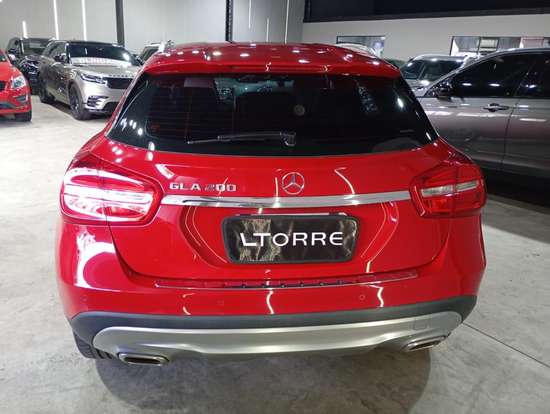 MERCEDES-BENZ-GLA 200-2017