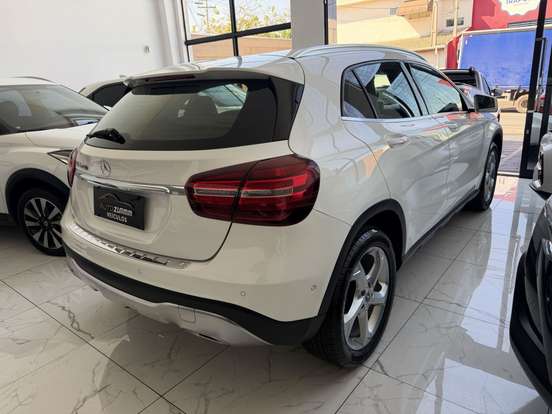 MERCEDES-BENZ-GLA 200-1.6 CGI FLEX ADVANCE 7G-DCT MERCEDES-BENZ-GLA 200-2018