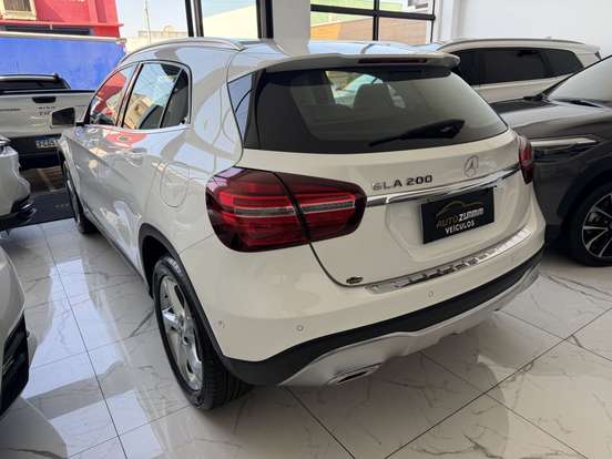 MERCEDES-BENZ-GLA 200-1.6 CGI FLEX ADVANCE 7G-DCT MERCEDES-BENZ-GLA 200-2018