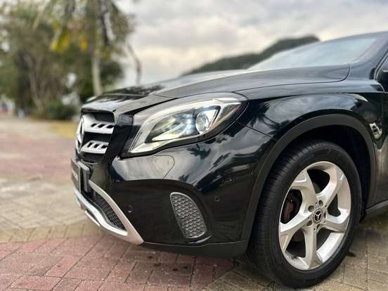MERCEDES-BENZ-GLA 200-2019
