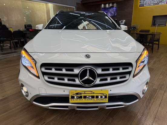 MERCEDES-BENZ-GLA 200-2018