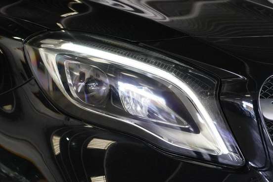 MERCEDES-BENZ-GLA 200-2019