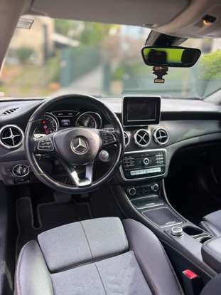 MERCEDES-BENZ-GLA 200-2018