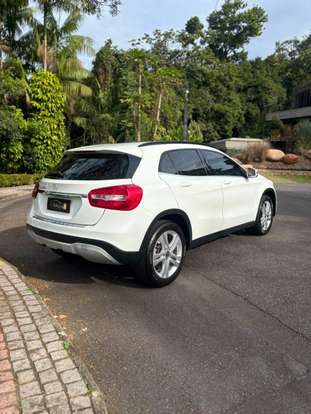 MERCEDES-BENZ-GLA 200-2018