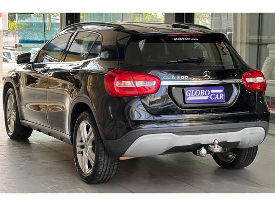 MERCEDES-BENZ-GLA 200-2018