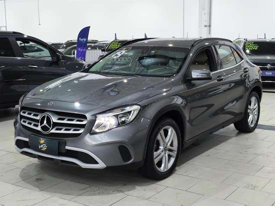 MERCEDES-BENZ-GLA 200-2018