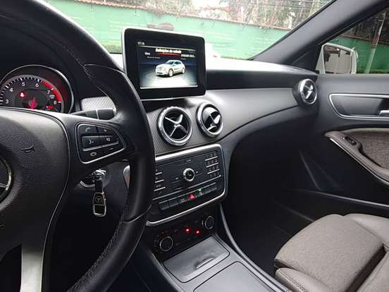 MERCEDES-BENZ-GLA 200-2016