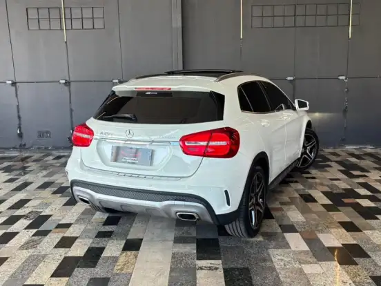 MERCEDES-BENZ-GLA 250-2.0 16V TURBO GASOLINA SPORT 4P 4MATIC AUTOMÁTICO MERCEDES-BENZ-GLA 250-2016