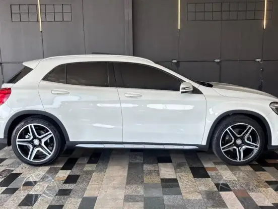 MERCEDES-BENZ-GLA 250-2.0 16V TURBO GASOLINA SPORT 4P 4MATIC AUTOMÁTICO MERCEDES-BENZ-GLA 250-2016