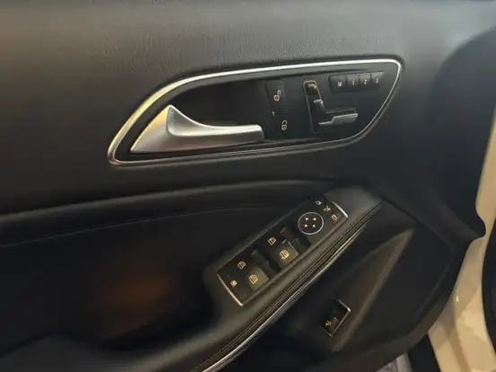 MERCEDES-BENZ-GLA 250-2.0 16V TURBO GASOLINA SPORT 4P 4MATIC AUTOMÁTICO MERCEDES-BENZ-GLA 250-2016
