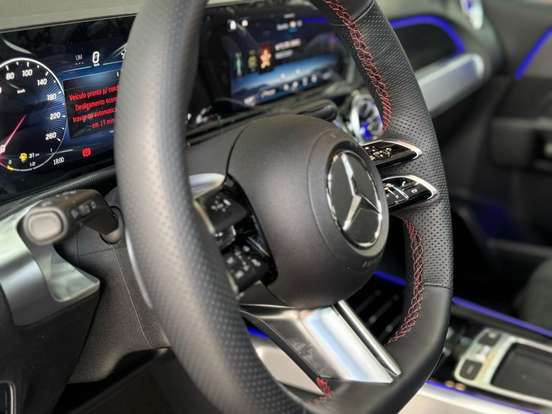 MERCEDES-BENZ-GLB 220-2026