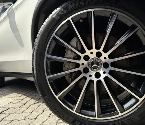 MERCEDES-BENZ-GLC 250-2019