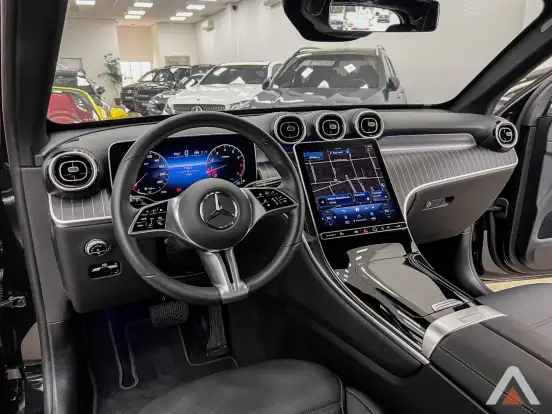 MERCEDES-BENZ-GLC 300-2024