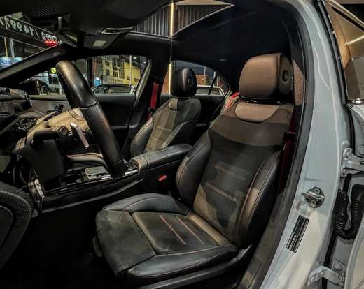 MERCEDES-BENZ-A 35 AMG-2020